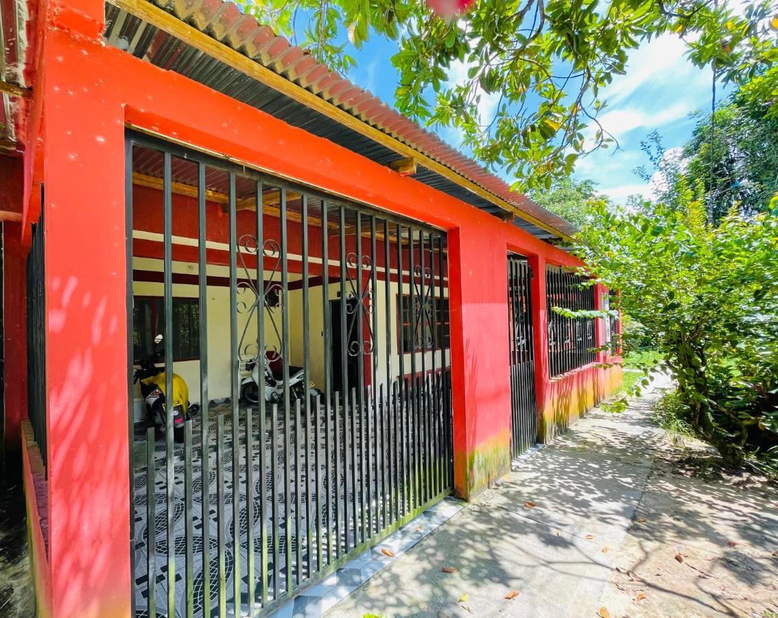 Apartamentos Cerca Al Aeropuerto Leticia Exterior photo